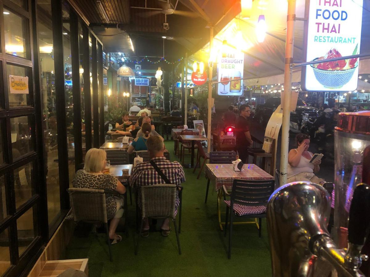 Glad Bangkok Hostel Bar & Restaurant Bagian luar foto